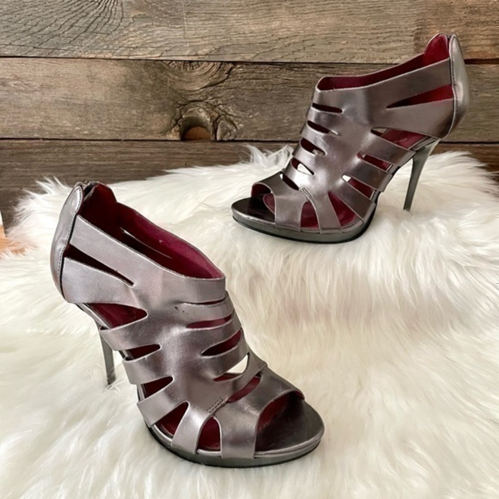 MICHAEL ANTONIO | Evie Strappy Pumps